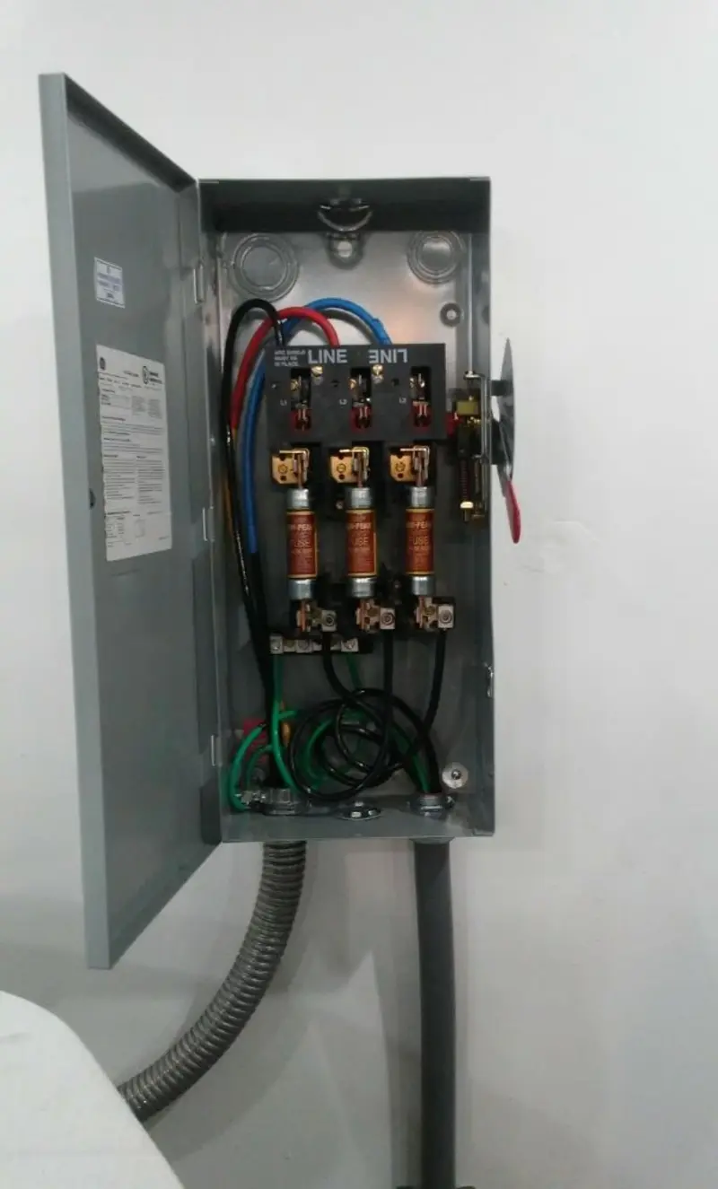 Three-phase disconnect switch installed for Electrical Wiring & Rewiring in Skiatook